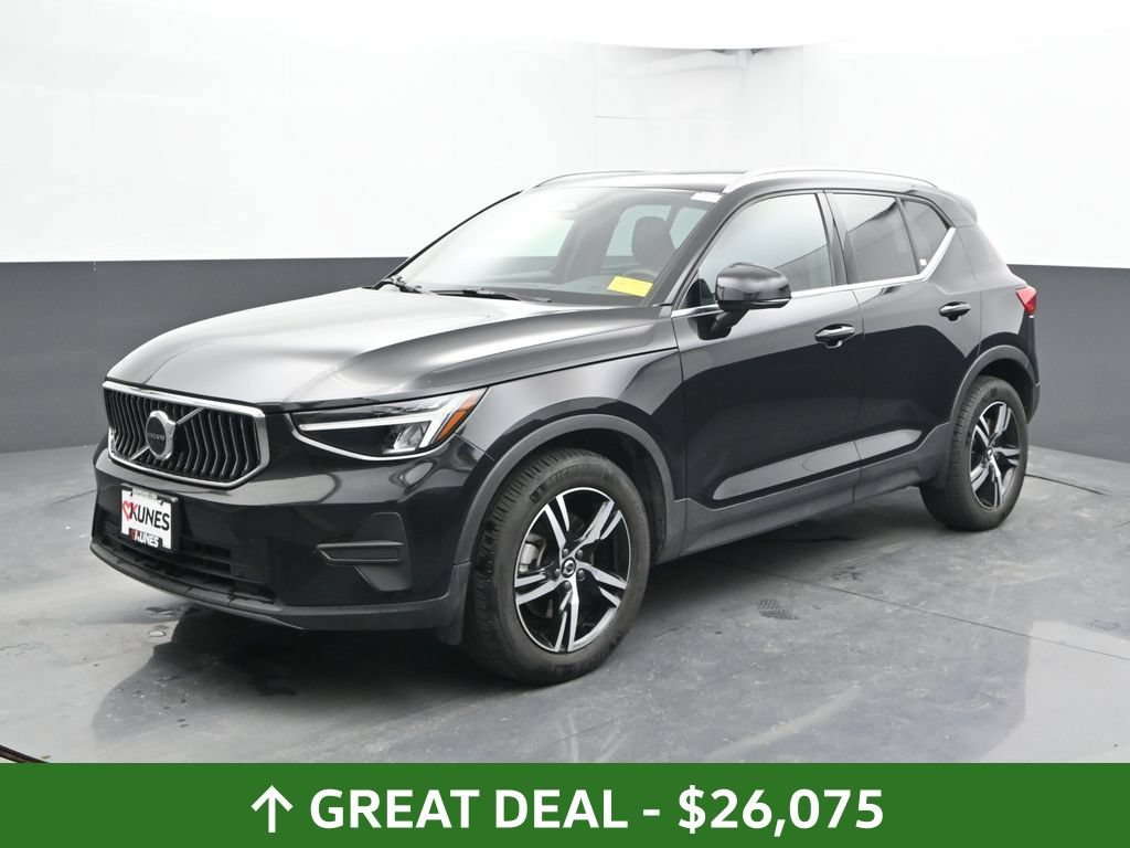 Used 2025 Volvo XC40 B5 Core AWD/4WD image 9