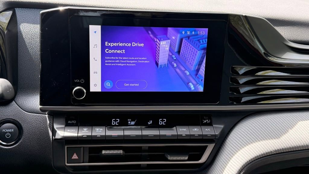 Used 2025 Toyota Camry SE image 16