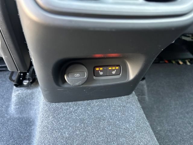 Certified 2024 Volvo XC40 B5 Plus w/ Protection Package Premier AWD/4WD image 14