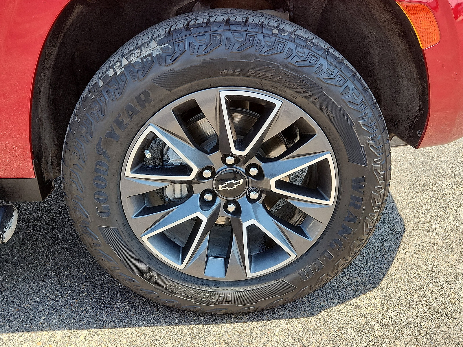 Used 2024 Chevrolet Tahoe Z71 w/ Luxury Package image 6