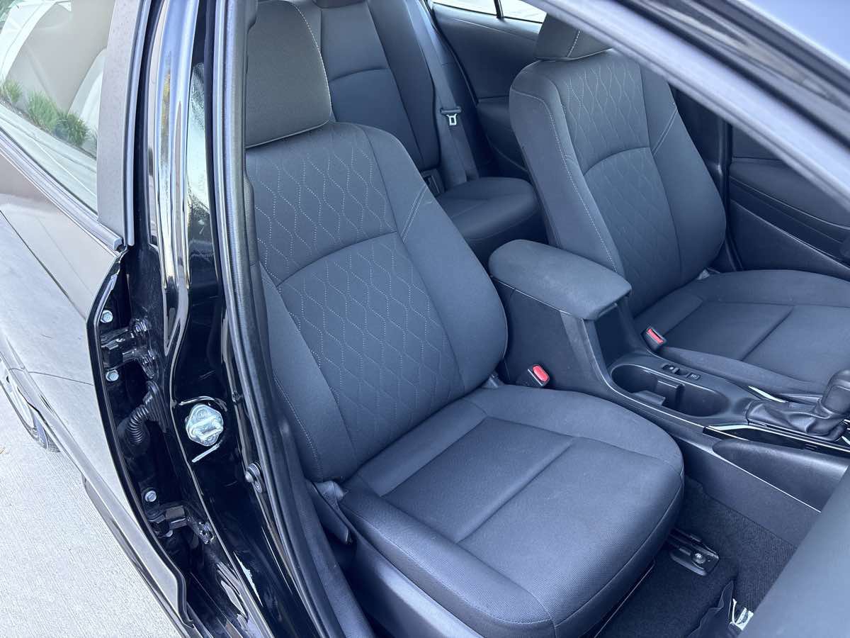 Used 2023 Toyota Corolla LE image 17