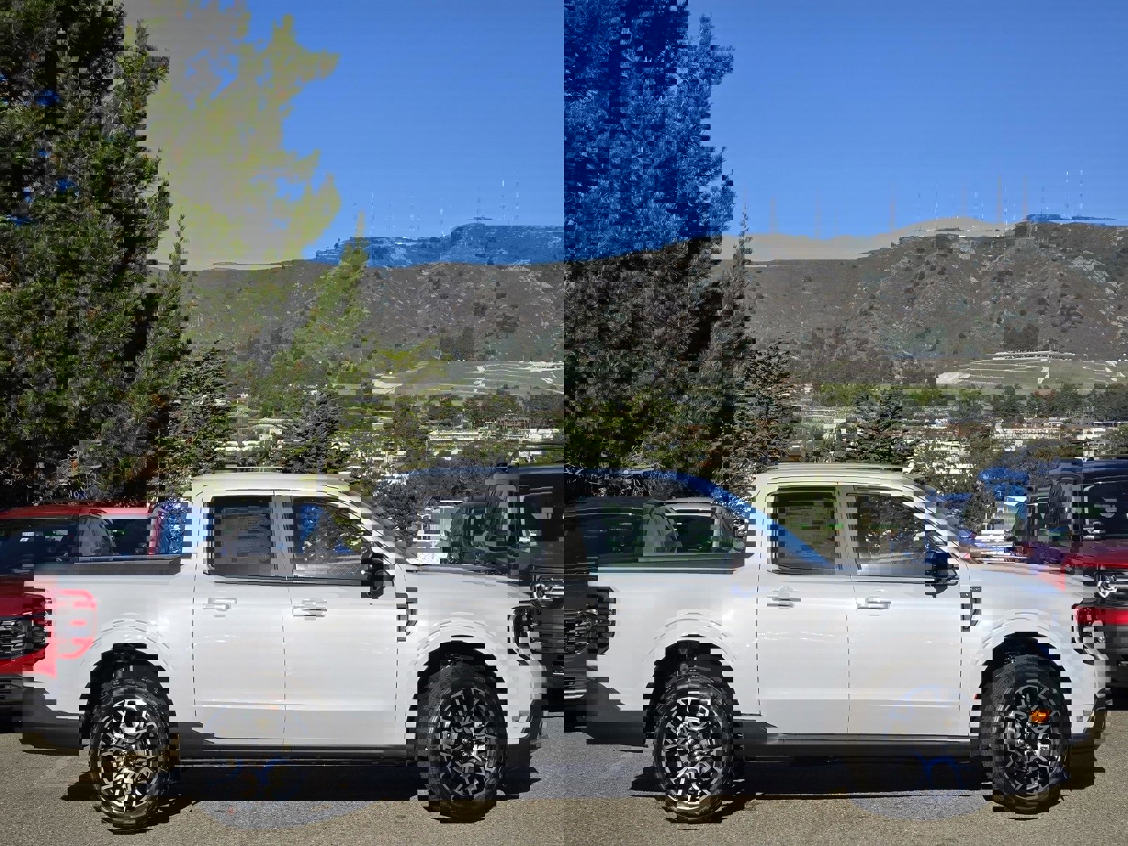 New 2025 Ford Maverick Lariat w/ 4K Tow Package image 4