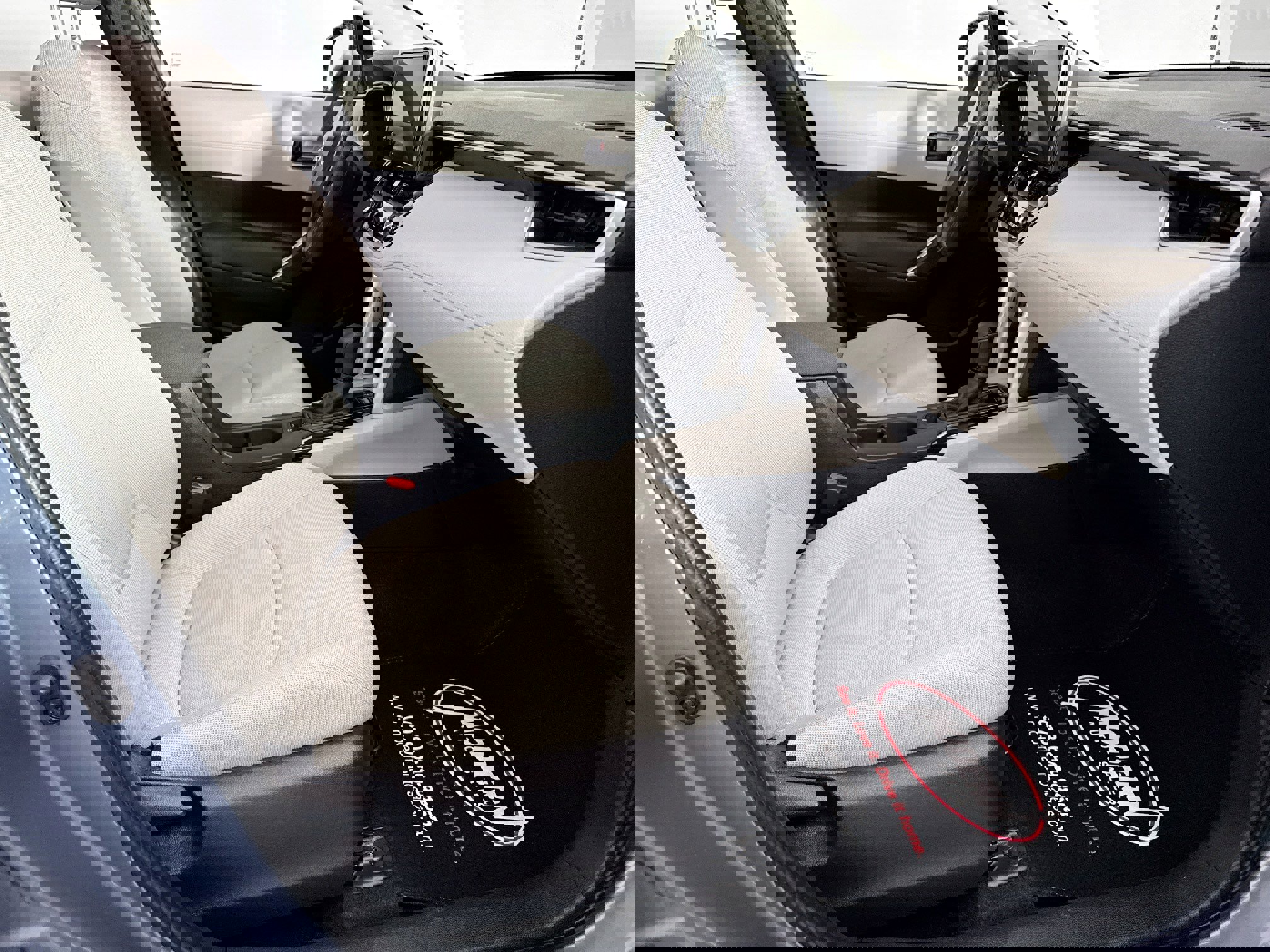 Used 2024 Toyota Corolla Cross L image 29