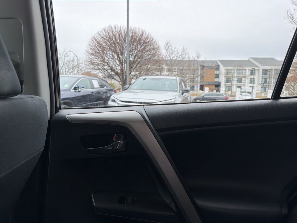 Used 2016 Toyota RAV4 XLE w/ Convenience Package image 15