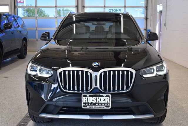 Used 2023 BMW X3 xDrive30i w/ Premium Package AWD/4WD image 3