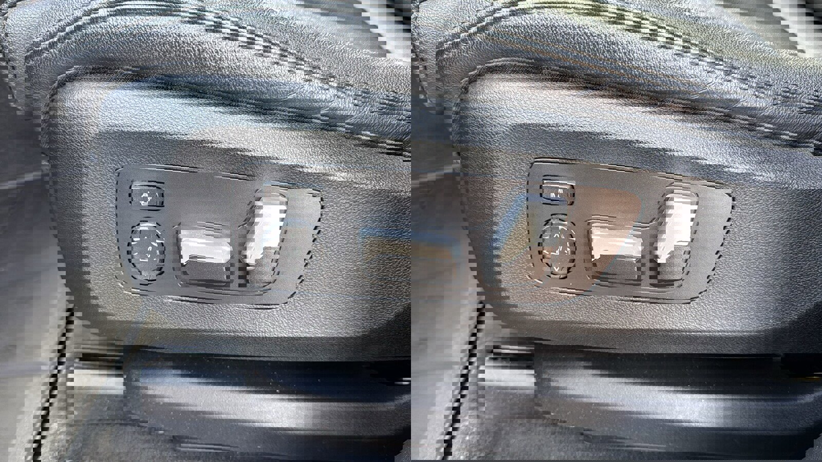 Used 2021 BMW X5 xDrive40i w/ Convenience Package image 13