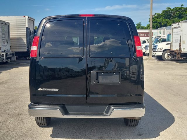 Used 2018 Chevrolet Express 3500 LT w/ LT Preferred Equipment Group RWD image 4