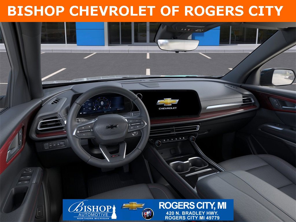New 2026 Chevrolet Traverse Z71 w/ Driver Confidence Package image 2