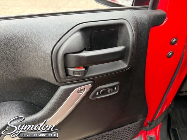 Used 2017 Jeep Wrangler Unlimited Sahara w/ Dual Top Group image 16