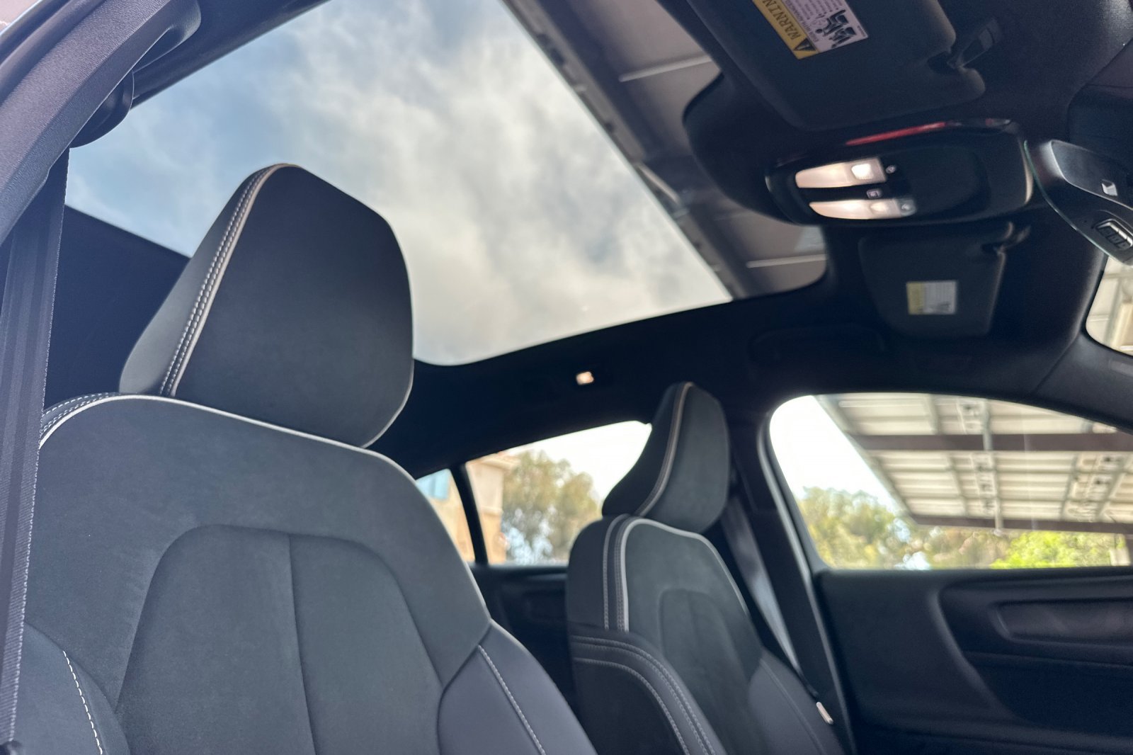 Certified 2023 Volvo C40 P8 Recharge Ultimate w/ Protection Package Premier AWD/4WD image 19