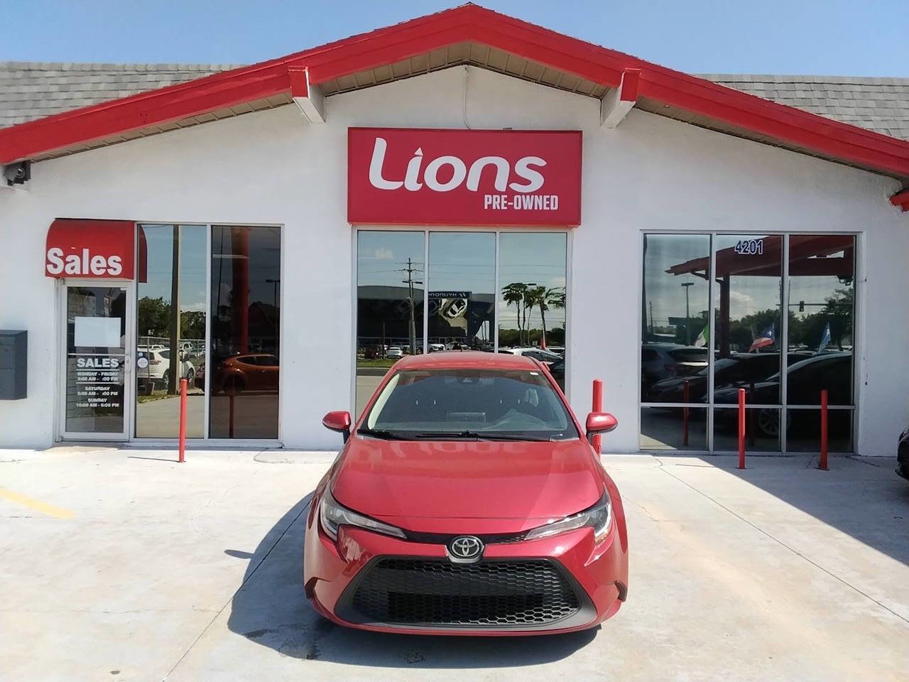Used 2021 Toyota Corolla LE image 1
