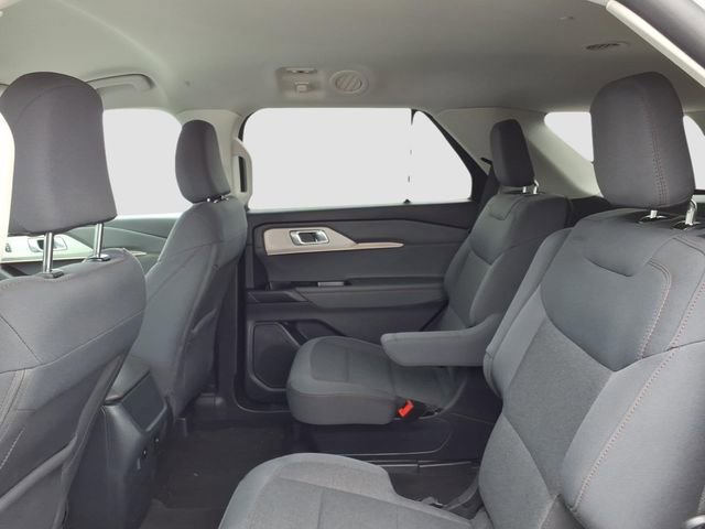 Certified 2025 Ford Explorer Active image 9