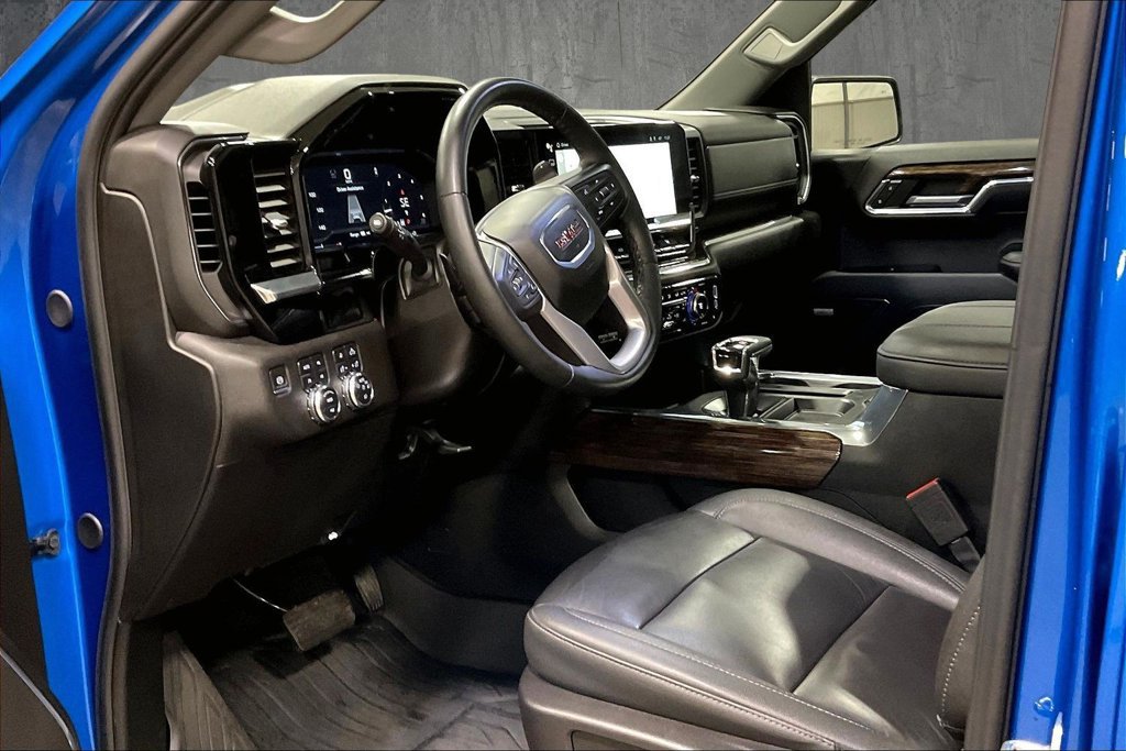 Used 2024 GMC Sierra 1500 Elevation w/ Elevation Premium Package AWD/4WD image 19