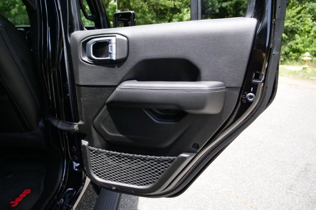 Used 2022 Jeep Wrangler Unlimited Sahara w/ Cold Weather Group AWD/4WD image 41