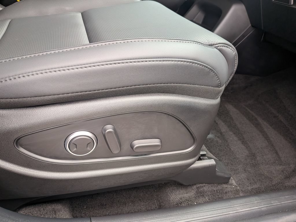 Certified 2026 Hyundai Palisade SEL AWD/4WD image 42