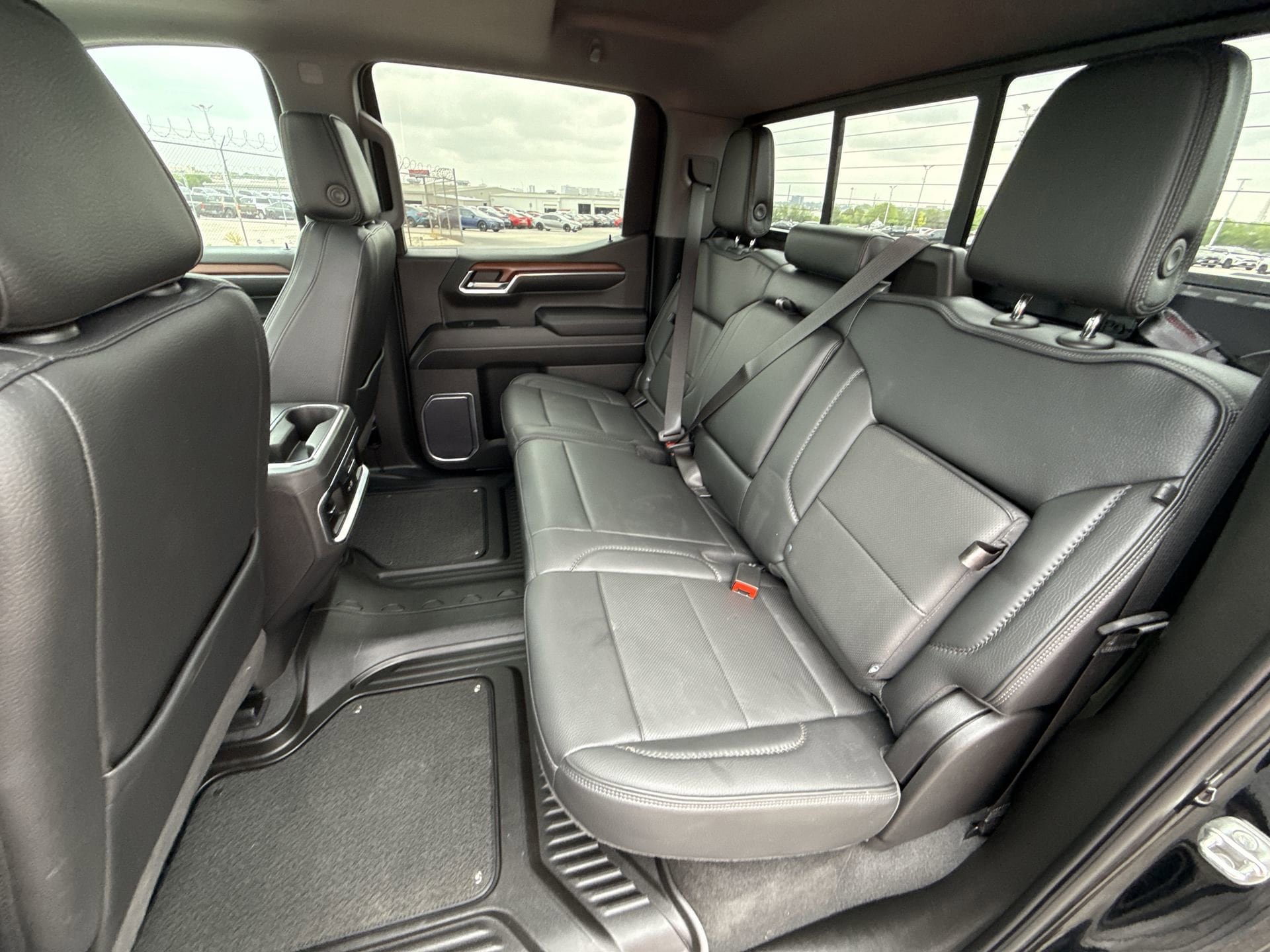 Used 2023 GMC Sierra 1500 Denali w/ Denali Reserve Package AWD/4WD image 26