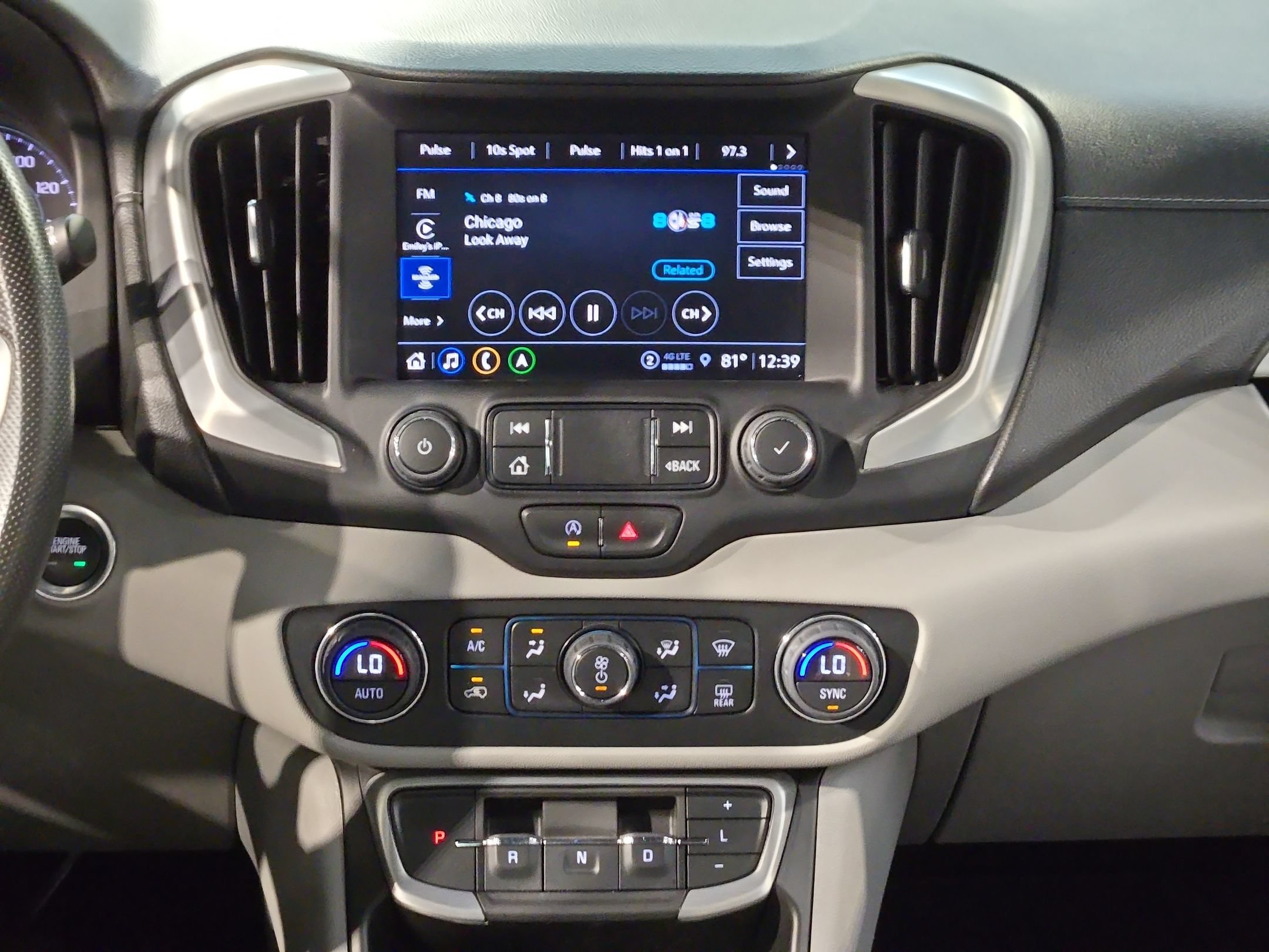 Used 2022 GMC Terrain SLE w/ Driver Convenience Package FWD image 16