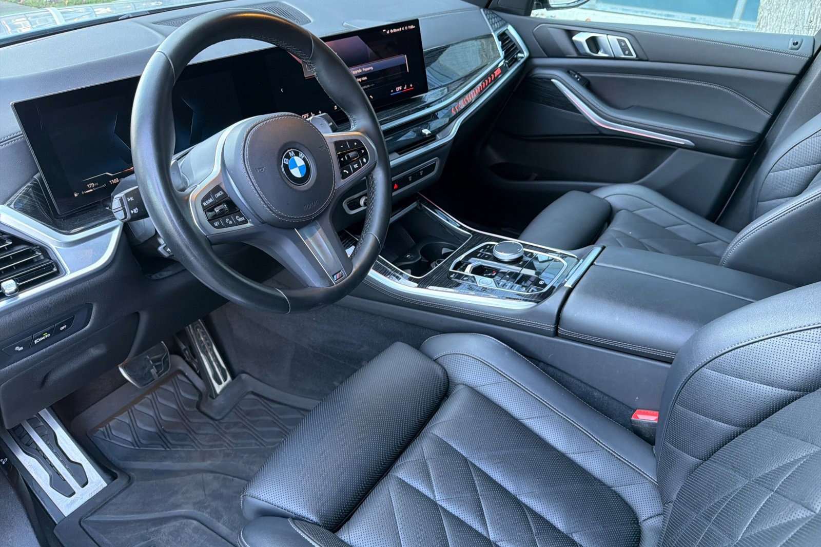 Certified 2024 BMW X5 xDrive40i w/ M Sport Package image 11