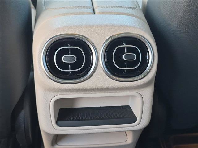 Used 2024 Mercedes-Benz GLC 300 4MATIC image 16