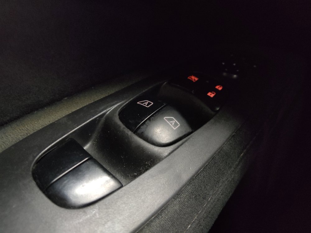 Used 2016 Nissan Pathfinder SV AWD/4WD image 27