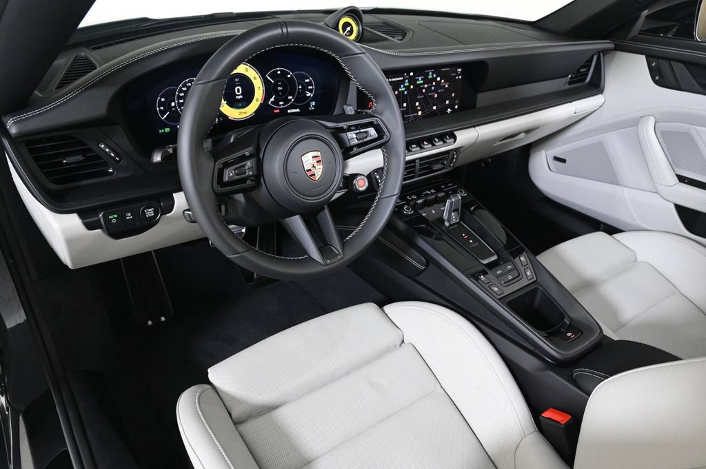 Used 2026 Porsche 911 Carrera GTS RWD image 4