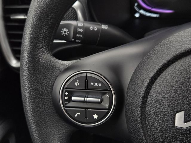 Used 2025 Kia Soul LX image 28