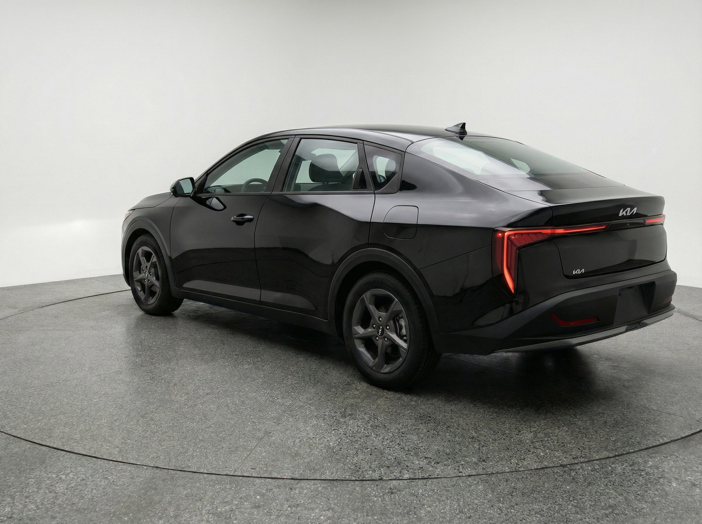 Used 2025 Kia K4 FWD image 6