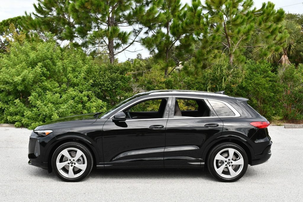 Used 2025 Audi Q5 Prestige AWD/4WD image 26