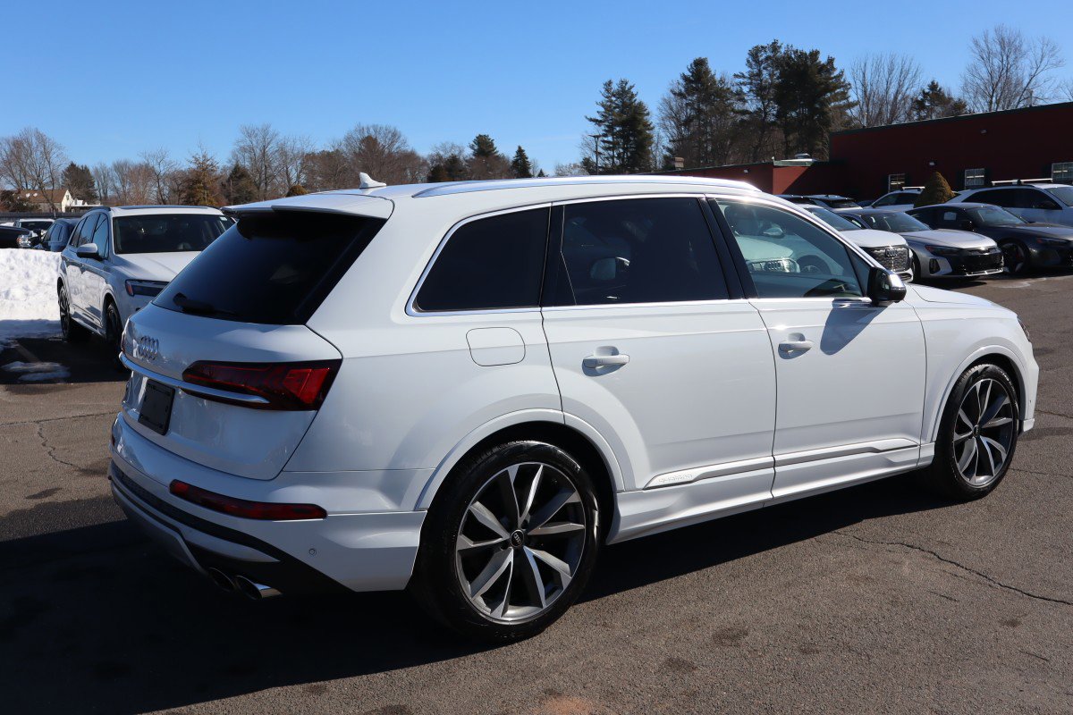 Used 2022 Audi SQ7 Prestige w/ Prestige Package image 6