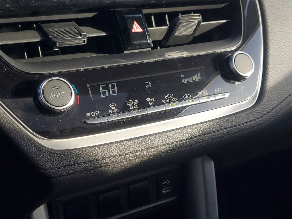 Certified 2023 Toyota Corolla Cross LE image 29