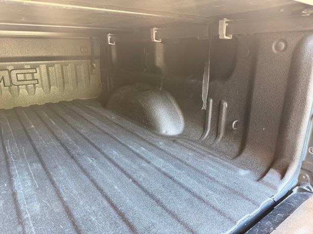 Used 2018 GMC Sierra 1500 SLT AWD/4WD image 12
