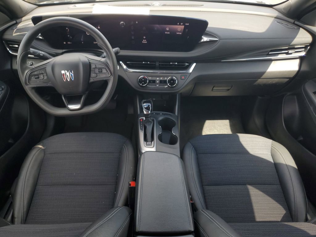 Used 2025 Buick Envista Preferred image 14