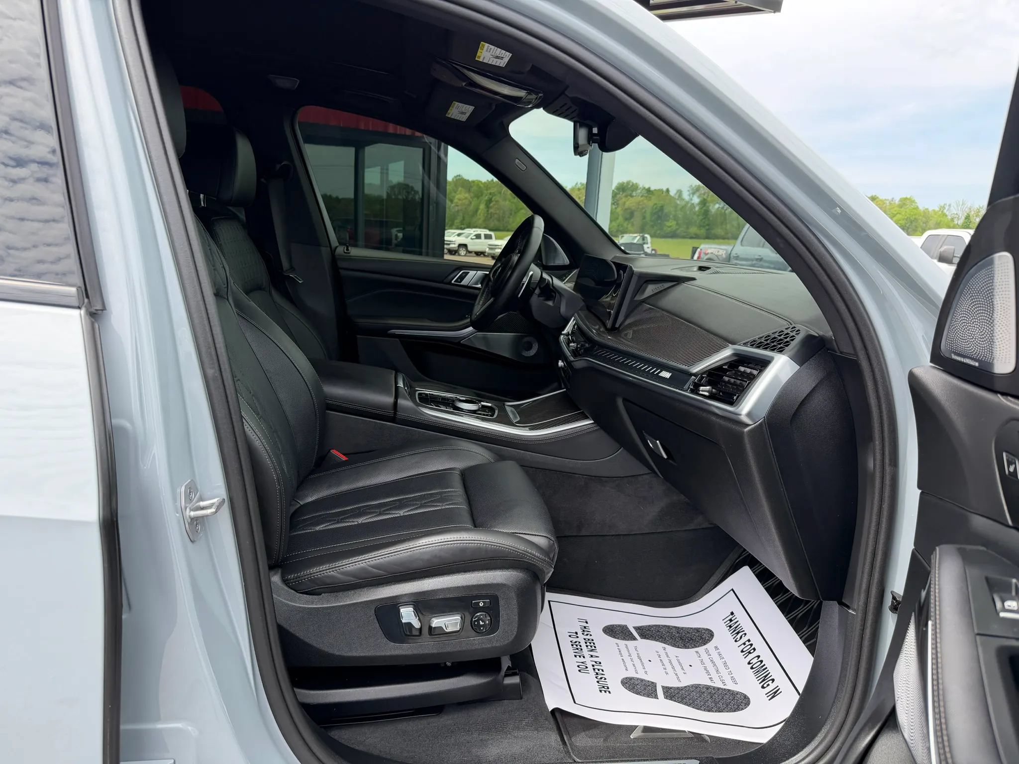 Used 2025 BMW X5 M60i AWD/4WD image 15