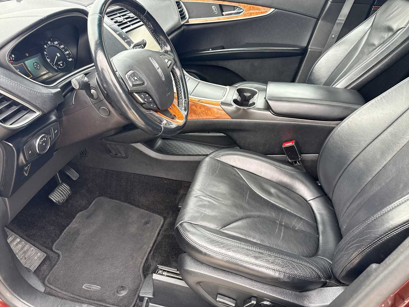 Used 2016 Lincoln MKX Reserve w/ Climate Package AWD/4WD image 15