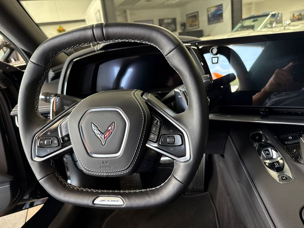 Used 2025 Chevrolet Corvette Z06 image 59
