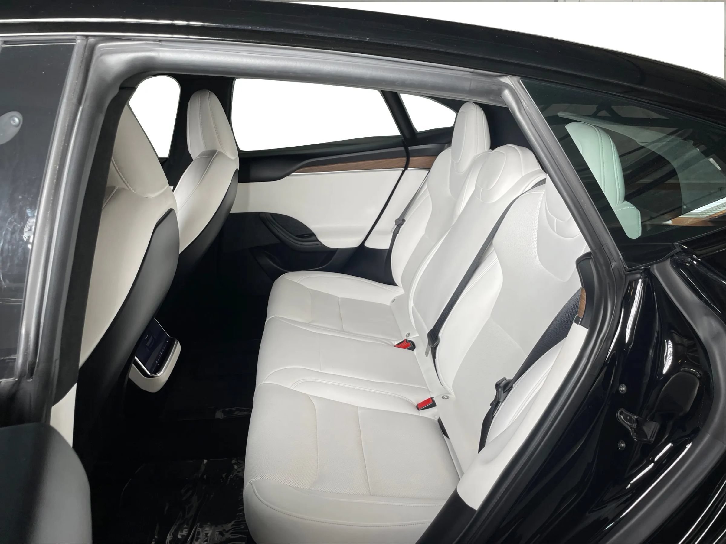 Used 2023 Tesla Model S Standard Range AWD/4WD image 10