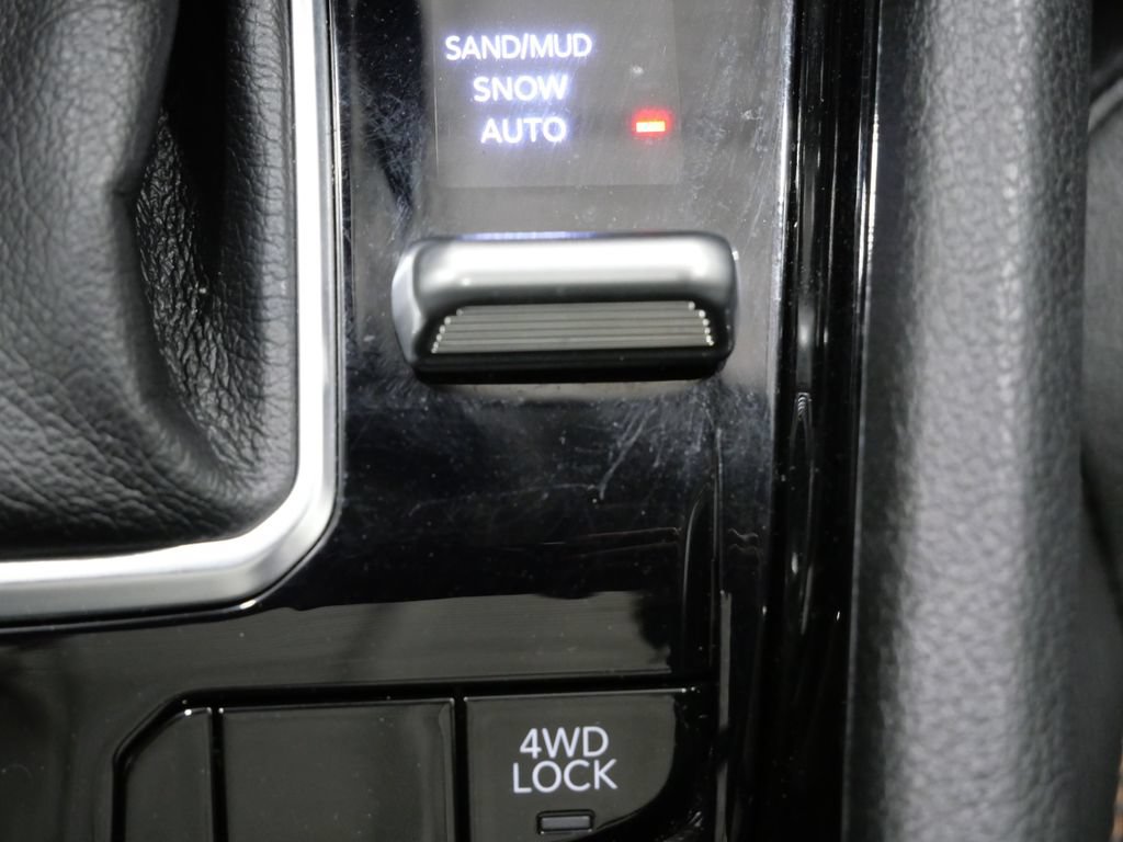 Used 2022 Jeep Compass Limited w/ Sun and Sound Group AWD/4WD image 22