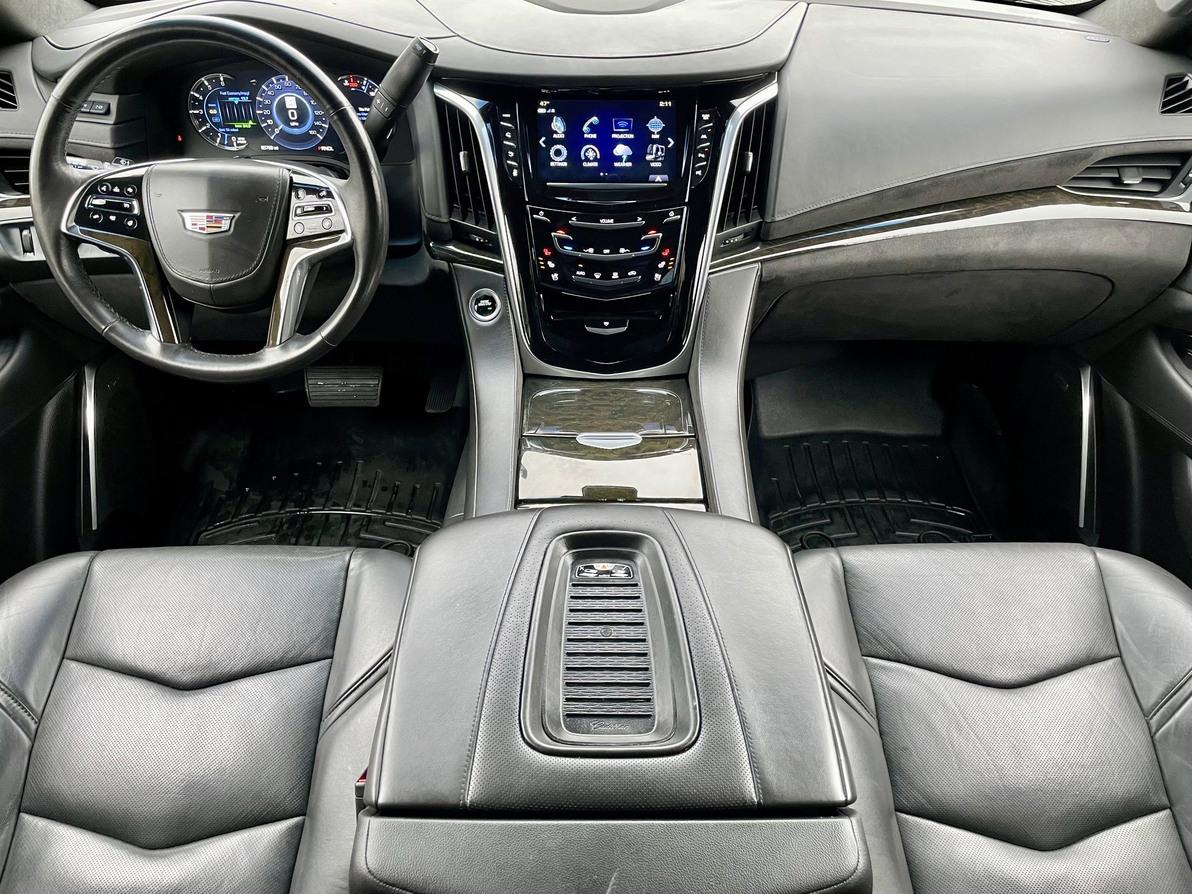 Used 2019 Cadillac Escalade ESV Platinum w/ Escalade Sport Edition image 16