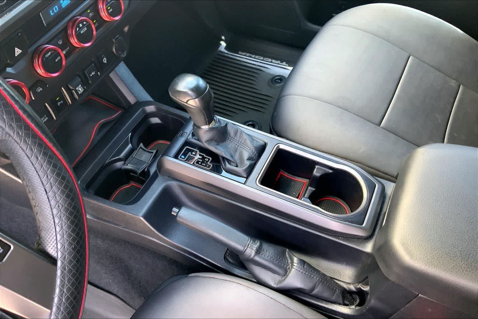 Used 2021 Toyota Tacoma SR AWD/4WD image 16