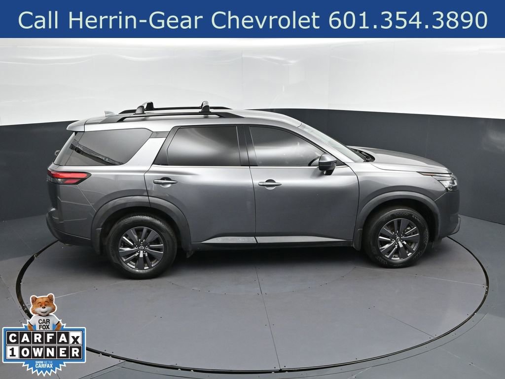 Used 2022 Nissan Pathfinder SV image 37