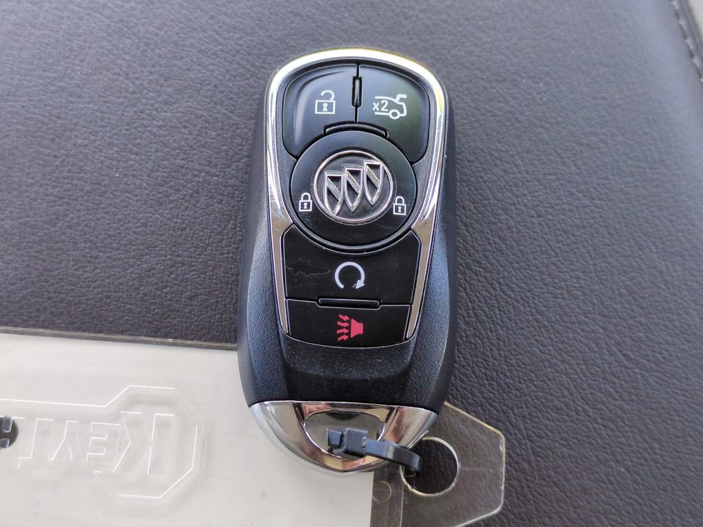 Used 2017 Buick LaCrosse Essence FWD image 32