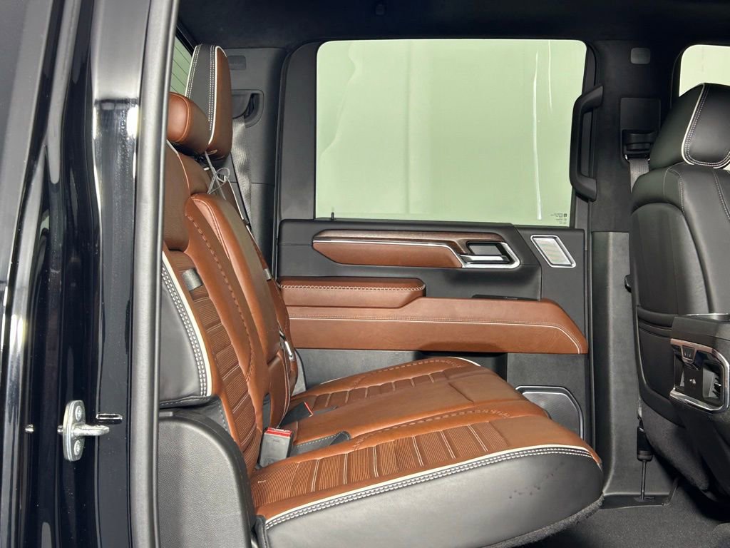 Used 2024 GMC Sierra 3500 Denali Ultimate AWD/4WD image 14