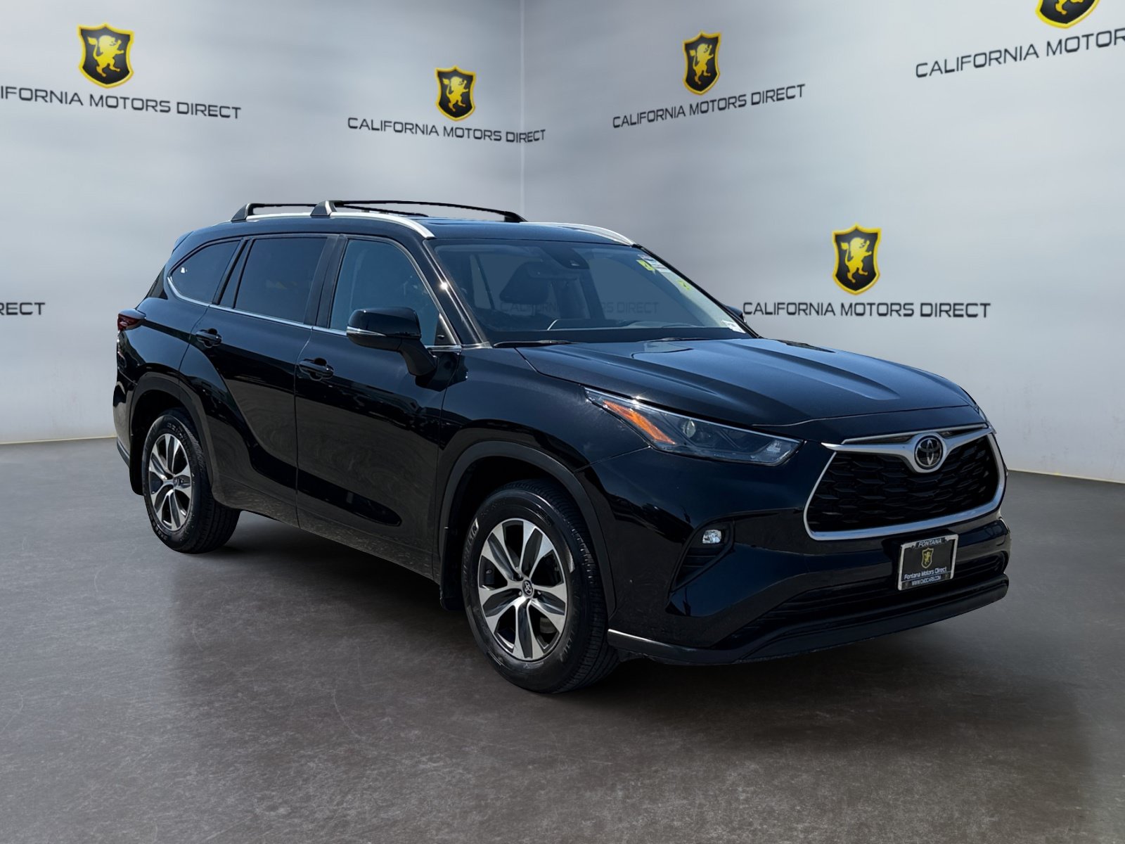 Used 2024 Toyota Highlander XLE FWD image 7