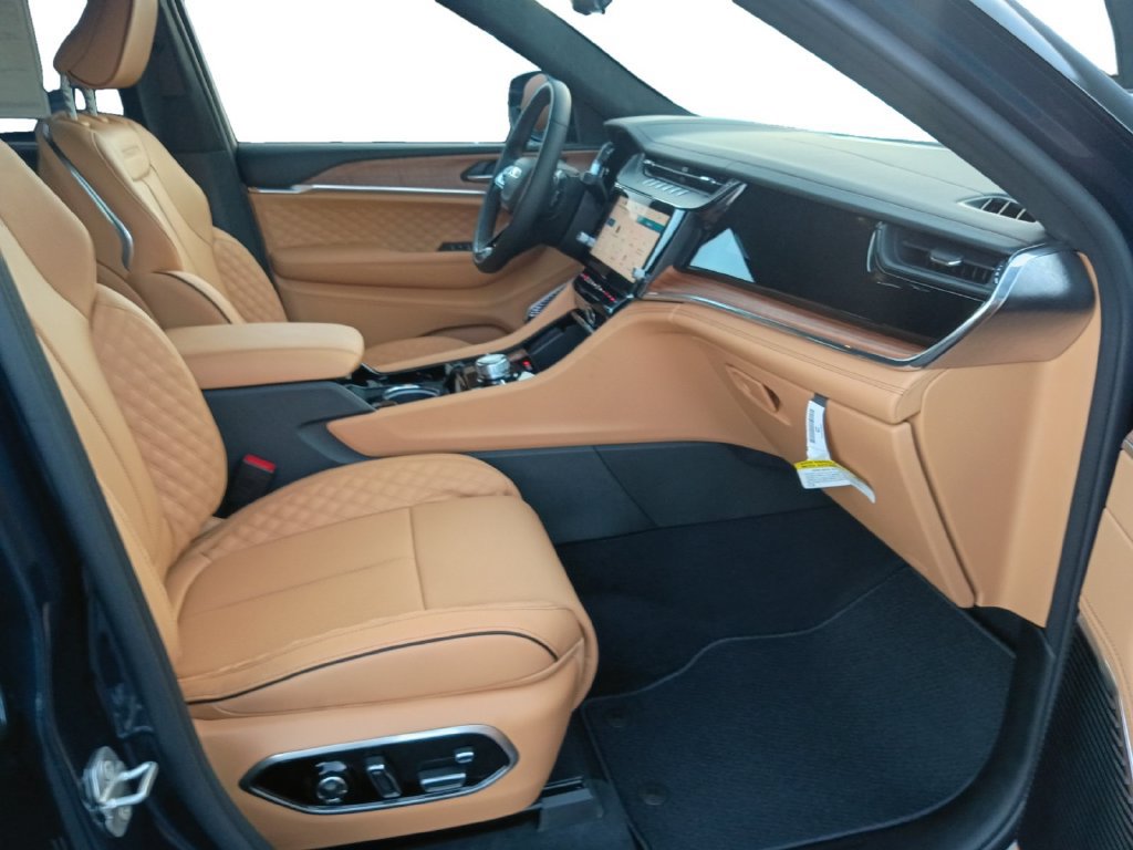 New 2027 Jeep Grand Cherokee L Summit AWD/4WD image 24