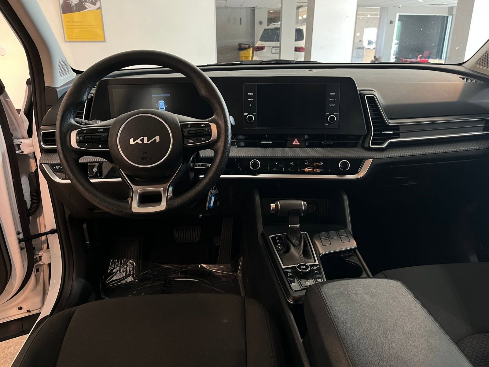 Used 2025 Kia Sportage LX FWD image 34
