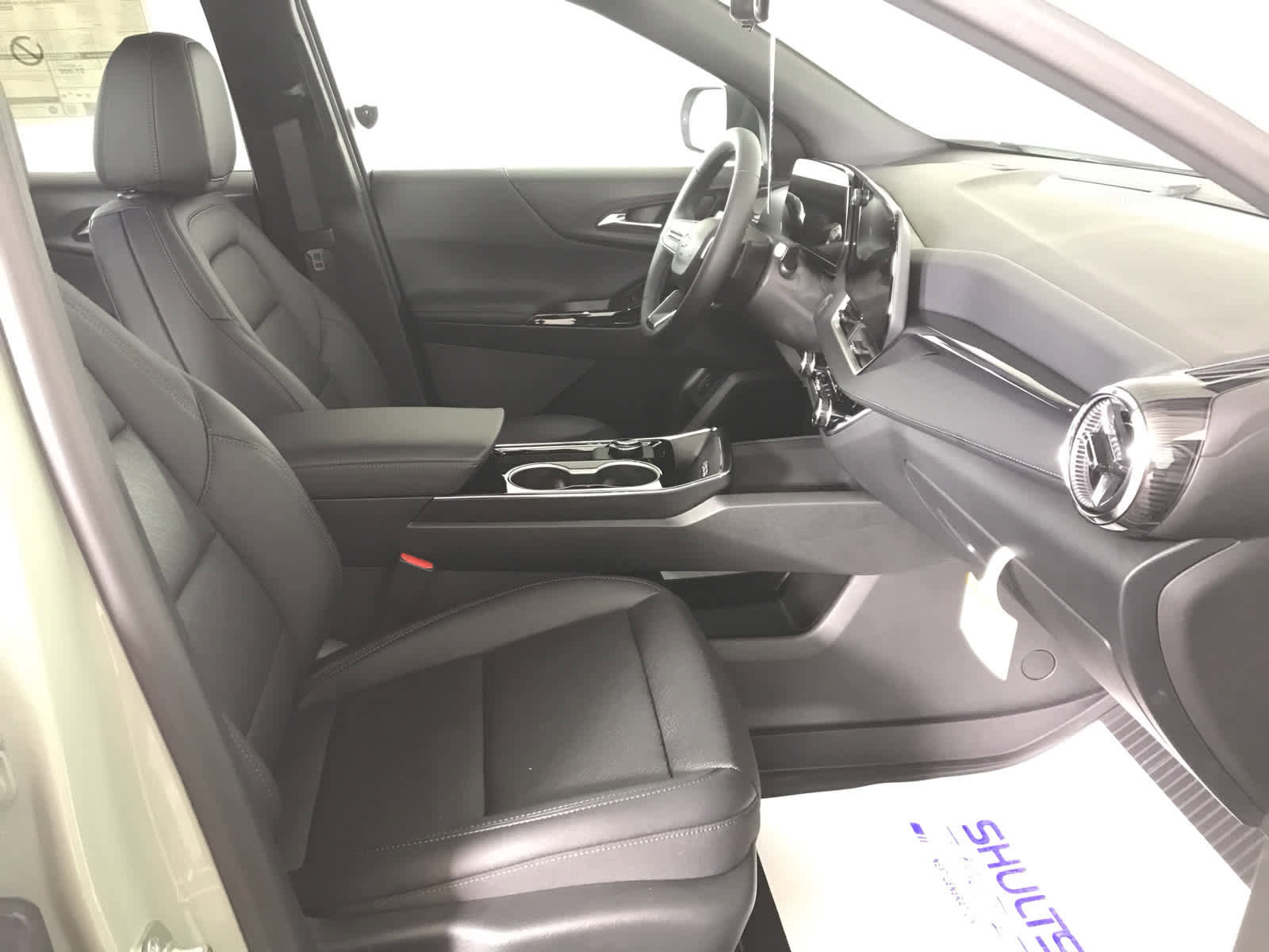 New 2026 Chevrolet Equinox LT w/ Convenience Package II image 21