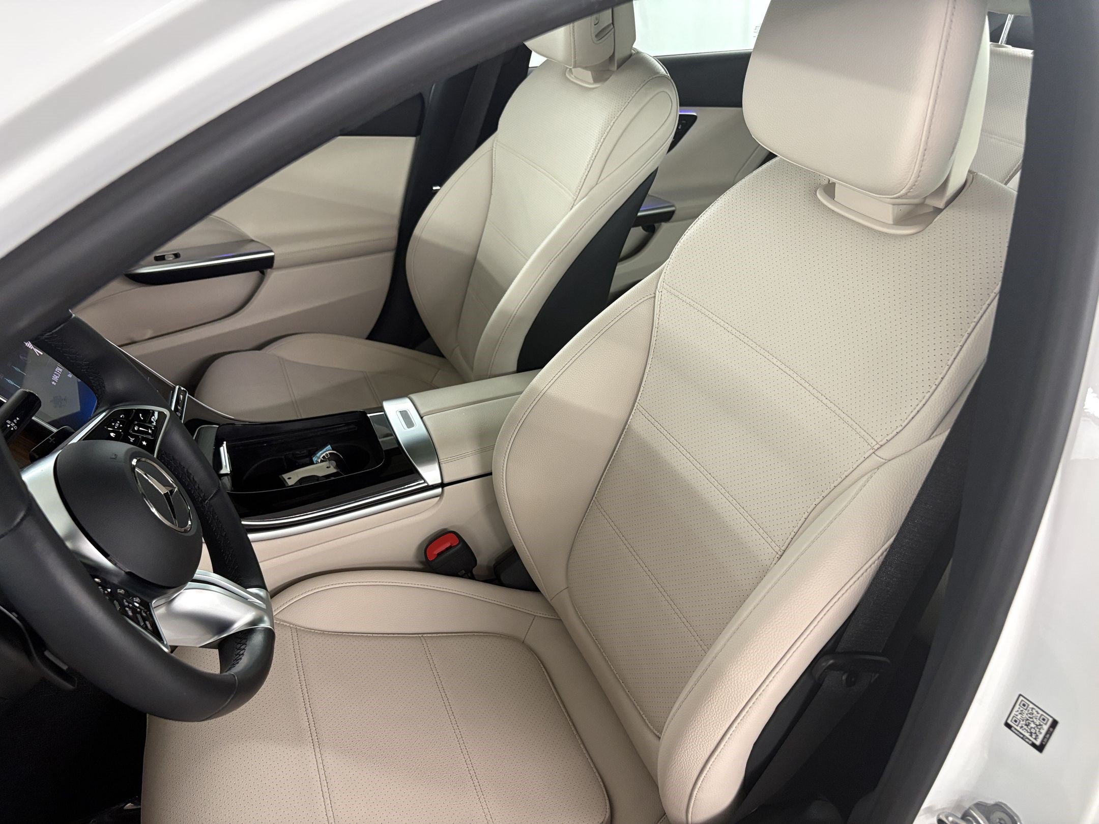 Certified 2022 Mercedes-Benz C 300 Sedan image 5