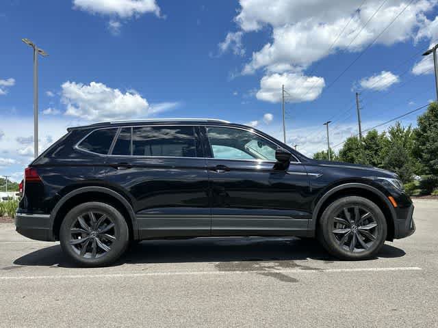 Used 2022 Volkswagen Tiguan SE AWD/4WD image 3