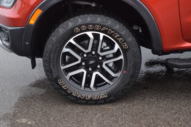 Used 2024 Ford Ranger Lariat w/ FX4 Off-Road Package AWD/4WD image 28