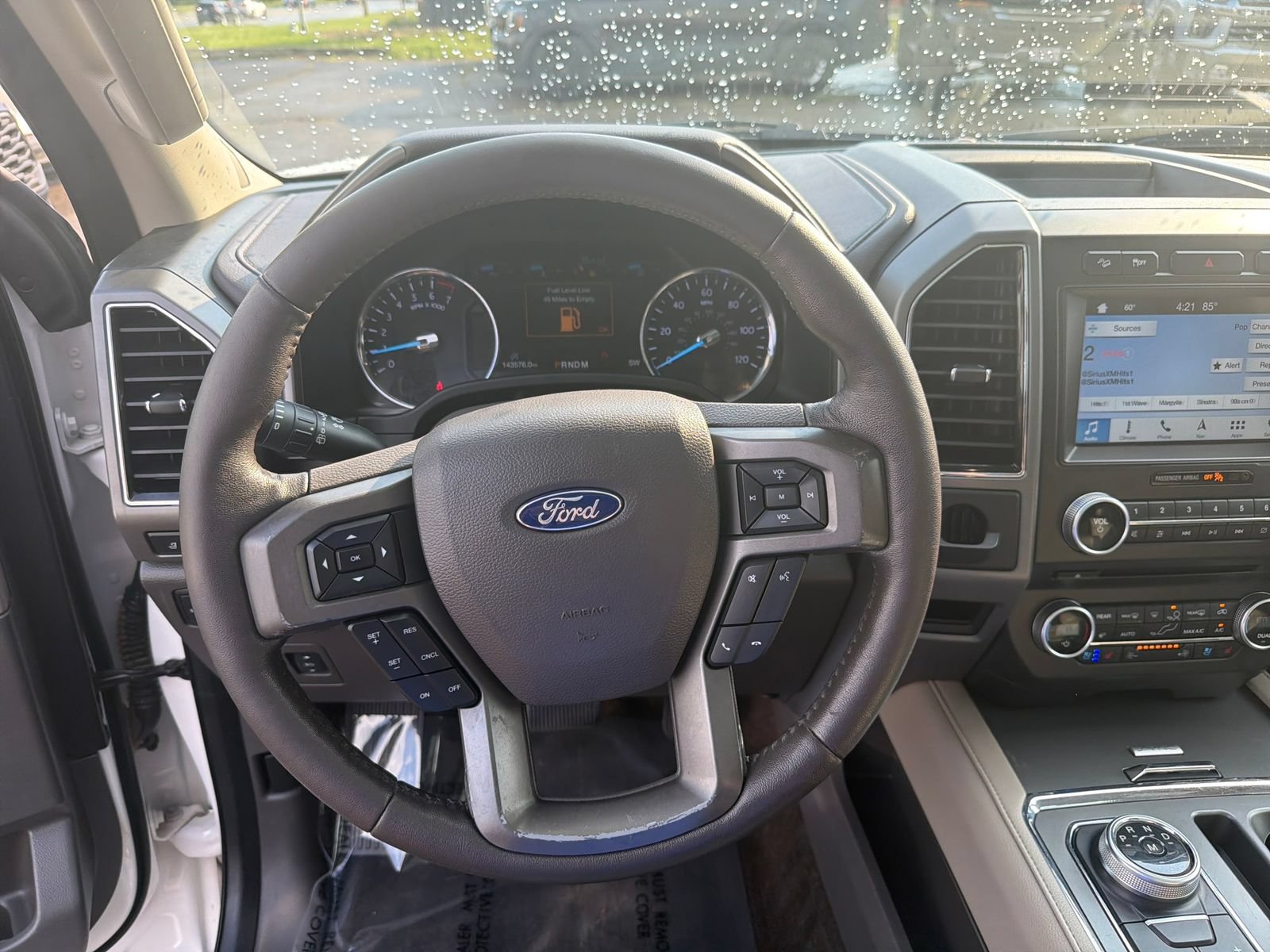 Used 2018 Ford Expedition Max XLT w/ Equipment Group 202A AWD/4WD image 16